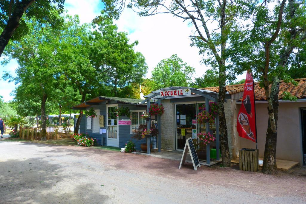 Camping La Maurie Foulerot ภายนอก รูปภาพ